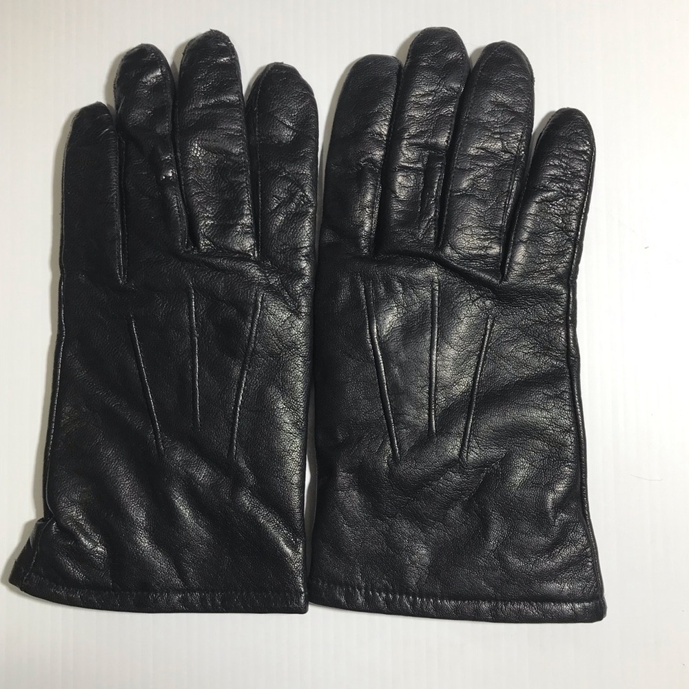 Black leather driving gloves